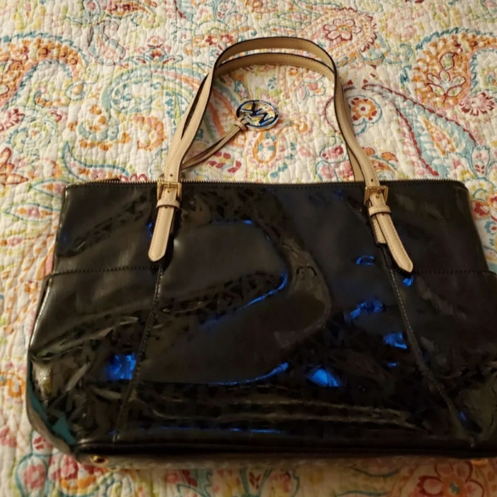 Michael Kors Black Shoulder Bag - Picture 2 of 2